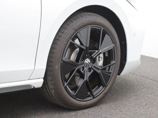 Volkswagen Passat Variant 1.5 eHybrid R-Line Business 272PK Trekhaak, 360 graden Camera, DCC, Harman & Kardon, Head... ActivLease financial lease