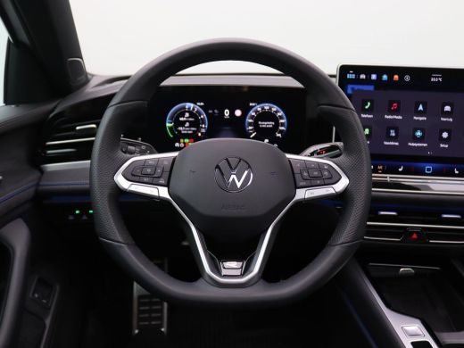 Volkswagen Passat Variant 1.5 eHybrid R-Line Business 272PK Trekhaak, 360 graden Camera, DCC, Harman & Kardon, Head... ActivLease financial lease