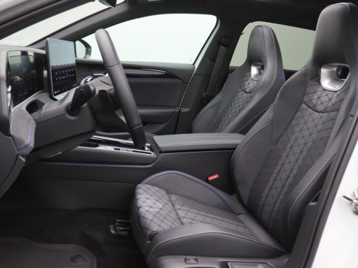 Volkswagen Passat Variant 1.5 eHybrid R-Line Business 272PK Trekhaak, 360 graden Camera, DCC, Harman & Kardon, Head... ActivLease financial lease