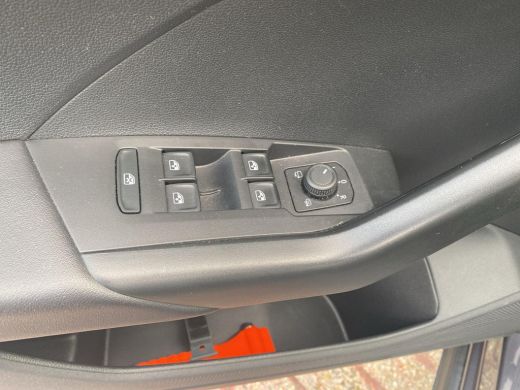 Volkswagen T-Cross 1.0 TSI Life |  110Pk | Automaat | A-Camera | Clima | Winter Pakket | App Connect | ActivLease financial lease