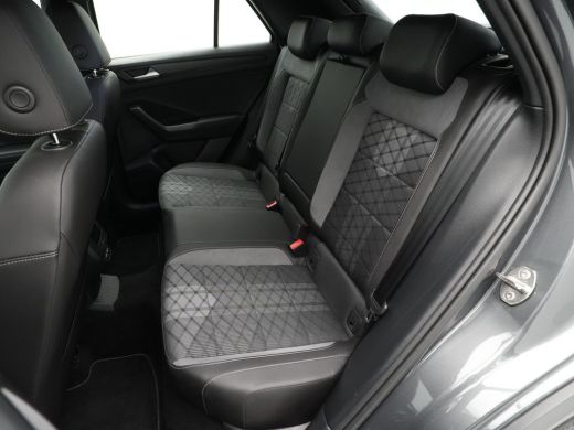 Volkswagen T-Roc 1.5 TSI 150pk DSG R-Line Navi via App Clima Pdc Lm Velgen 65 ActivLease financial lease