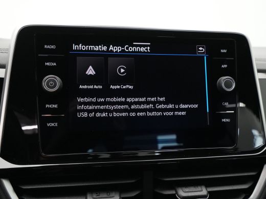 Volkswagen T-Roc 1.5 TSI 150pk DSG R-Line Navi via App Clima Pdc Lm Velgen 65 ActivLease financial lease