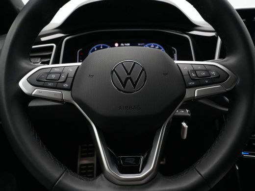Volkswagen T-Roc 1.5 TSI 150pk DSG R-Line Navi via App Pdc Clima Led 83 ActivLease financial lease