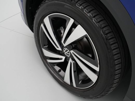 Volkswagen T-Roc 1.5 TSI 150pk DSG R Line Navigatie Pdc Led Acc 30 ActivLease financial lease