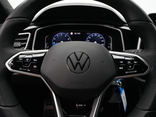 Volkswagen T-Roc 1.5 TSI 150pk DSG R Line Navigatie Pdc Led Acc 30 ActivLease financial lease