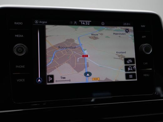 Volkswagen T-Roc 1.5 TSI 150pk DSG R Line Navigatie Pdc Led Acc 30 ActivLease financial lease