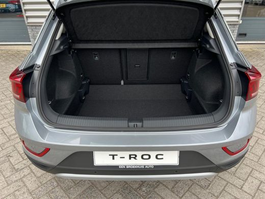 Volkswagen T-Roc Life Edition Inclusief €2000,- inruilvoordeel | 'App-Connect' smartphone integratie | Buitenspieg... ActivLease financial lease