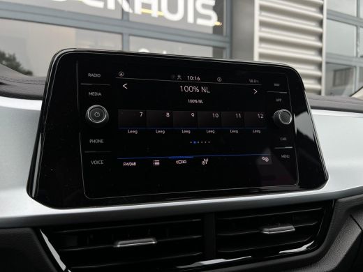 Volkswagen T-Roc Life Edition Inclusief €2000,- inruilvoordeel | 'App-Connect' smartphone integratie | Buitenspieg... ActivLease financial lease