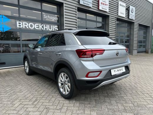 Volkswagen T-Roc Life Edition Inclusief €2000,- inruilvoordeel | 'App-Connect' smartphone integratie | Buitenspieg... ActivLease financial lease