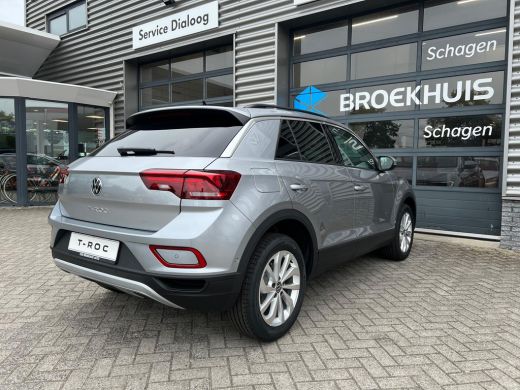 Volkswagen T-Roc Life Edition Inclusief €2000,- inruilvoordeel | 'App-Connect' smartphone integratie | Buitenspieg... ActivLease financial lease