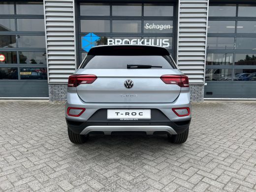 Volkswagen T-Roc Life Edition Inclusief €2000,- inruilvoordeel | 'App-Connect' smartphone integratie | Buitenspieg... ActivLease financial lease