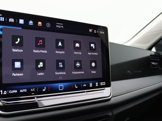 Volkswagen Tiguan 1.5 eHybrid Life Edition 204PK DSG Trekhaak, 19" LM Velgen, Adaptieve Cruise Controle, Navi via A... ActivLease financial lease