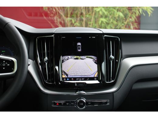 Volvo  XC60 2.0 T6 Plug-in hybrid AWD Plus Black Edition | Panoramadak | Memory seats | Stuur/stoelverwarming... ActivLease financial lease