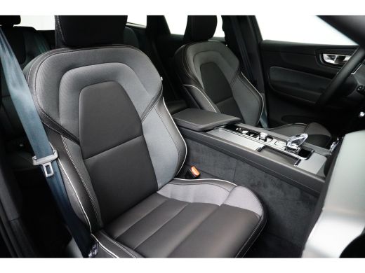 Volvo  XC60 2.0 T6 Plug-in hybrid AWD Plus Black Edition | PDC V+A & Camera | Panoramadak | Adaptive Cruiscon... ActivLease financial lease