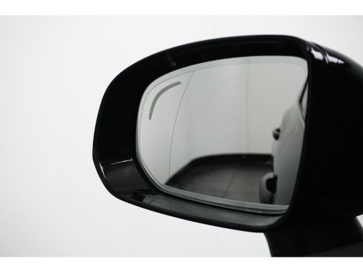 Volvo  XC60 2.0 T6 Plug-in hybrid AWD Plus Black Edition | PDC V+A & Camera | Panoramadak | Adaptive Cruiscon... ActivLease financial lease