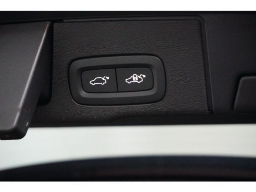 Volvo  XC60 2.0 T6 Plug-in hybrid AWD Plus Dark | Panoramadak | Elek. Sportstoelen | Leder | BLIS | Adaptive ... ActivLease financial lease