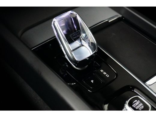 Volvo  XC60 2.0 T6 Plug-in hybrid AWD Plus Dark | Panoramadak | Elek. Sportstoelen | Leder | BLIS | Adaptive ... ActivLease financial lease