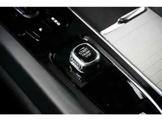 Volvo  XC60 2.0 T6 Plug-in hybrid AWD Plus Dark | Panoramadak | Elek. Sportstoelen | Leder | BLIS | Adaptive ... ActivLease financial lease