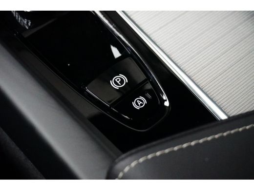 Volvo  XC60 2.0 T6 Plug-in hybrid AWD Plus Dark | Panoramadak | Elek. Sportstoelen | Leder | BLIS | Adaptive ... ActivLease financial lease