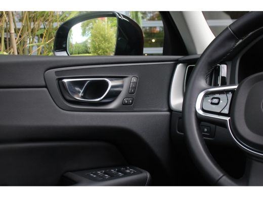 Volvo  XC60 2.0 T6 Plug-in hybrid AWD Plus Dark | Trekhaak | 360 Camera | Panoramadak | Memory seats ActivLease financial lease