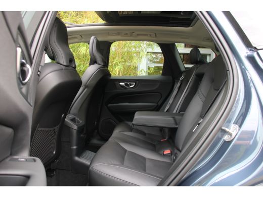 Volvo  XC60 2.0 T6 Plug-in hybrid AWD Plus Dark | Trekhaak | 360 Camera | Panoramadak | Memory seats ActivLease financial lease