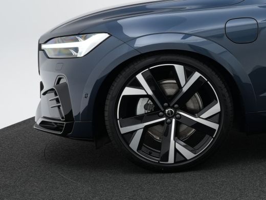 Volvo  XC60 2.0 T8 Plug-in hybrid AWD Ultra Black Edition | Heico | Luchtvering | 22" Black | Bowers & Wilkin... ActivLease financial lease