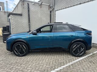 Peugeot e-3008 GT 73 kWh | 11 kW lader | Achterbank in delen neerklapbaar | Achterspoiler