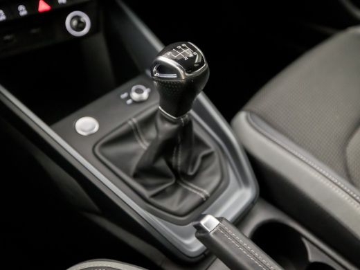Audi A1 Sportback Sportback 30 TFSI S-Line (GROOT NAVI, APPLE CARPLAY, DIGITAAL DASHBOARD, SPORTSTOELEN, STOELVERWA... ActivLease financial lease