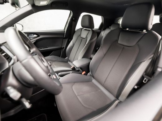 Audi A1 Sportback Sportback 30 TFSI S-Line (GROOT NAVI, APPLE CARPLAY, DIGITAAL DASHBOARD, SPORTSTOELEN, STOELVERWA... ActivLease financial lease