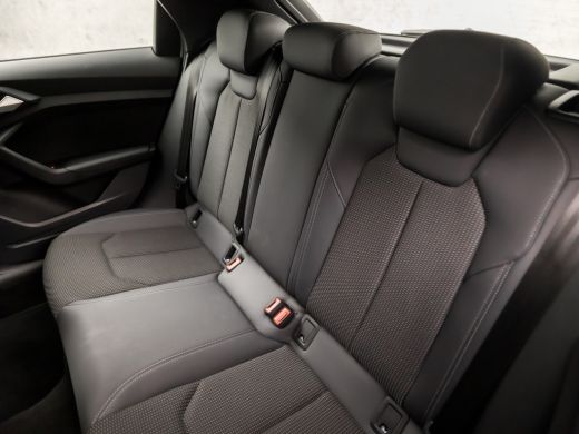 Audi A1 Sportback Sportback 30 TFSI S-Line (GROOT NAVI, APPLE CARPLAY, DIGITAAL DASHBOARD, SPORTSTOELEN, STOELVERWA... ActivLease financial lease