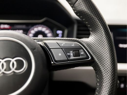 Audi A1 Sportback Sportback 30 TFSI S-Line (GROOT NAVI, APPLE CARPLAY, DIGITAAL DASHBOARD, SPORTSTOELEN, STOELVERWA... ActivLease financial lease
