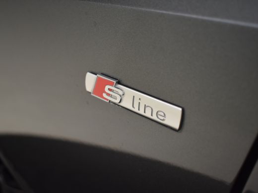 Audi A4 Avant 40 TFSI S Edition 204pk | Panorama dak | B&O Audio | Head up display | Adaptief cruise cont... ActivLease financial lease