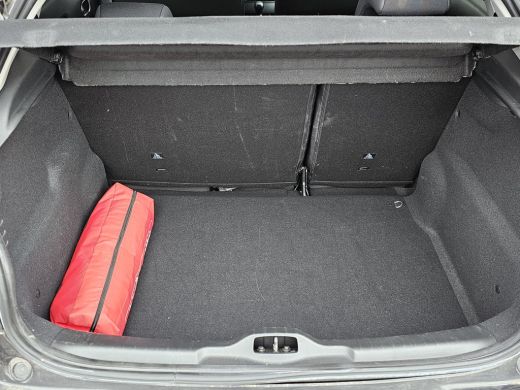 Citroën C4 Cactus 1.2 PureTech Feel | Achteruitrijcamera | Armsteun voor | Bluetooth telefoonvoorbereiding ActivLease financial lease