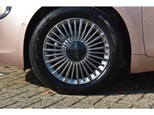 Fiat 500e Urban 42 kWh 3 Fase | Pack Comfort + Pack Style | Navigatie | Dodehoek-Detectie | Achteruitrijcam... ActivLease financial lease