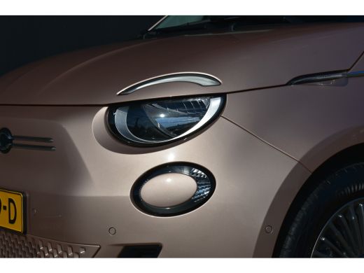 Fiat 500e Urban 42 kWh 3 Fase | Pack Comfort + Pack Style | Navigatie | Dodehoek-Detectie | Achteruitrijcam... ActivLease financial lease