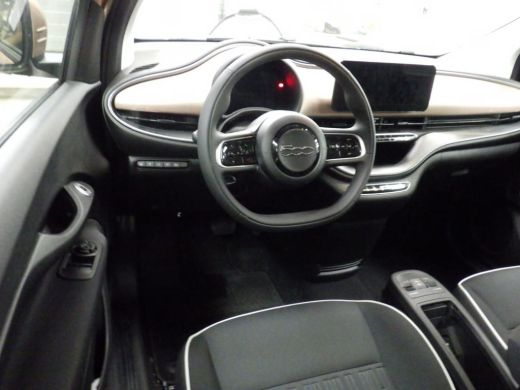 Fiat 500e Urban 42 kWh 3 Fase | Pack Comfort + Pack Style | Navigatie | Dodehoek-Detectie | Achteruitrijcam... ActivLease financial lease
