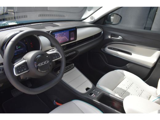Fiat 600 La Prima 54 kWh 3 Fase | Vol-Leder | Elektr. Stoelen | Elektr. Achterklep | Stoelverwarming | Ada... ActivLease financial lease