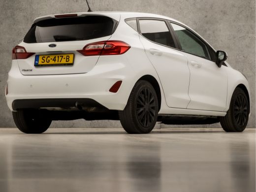 Ford Fiesta 1.1 Sport (APPLE CARPLAY, GROOT NAVI, GETINT GLAS, PARKEERSENSOREN, SPORTSTOELEN, CRUISE, LANE AS... ActivLease financial lease