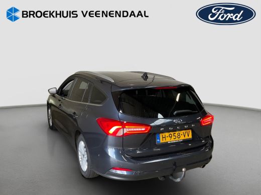 Ford Focus Wagon 1.0 Titanium | Trekhaak | Camera | Winter Pack | Cruise Control ActivLease financial lease