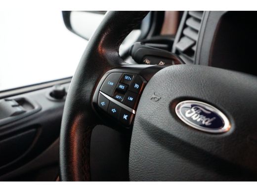 Ford Transit Custom Transit Custom 340 PHEV PLUG-IN Hybride LIMITED | Prachtige kasten inbouw! | Camera | Dodehoek De... ActivLease financial lease
