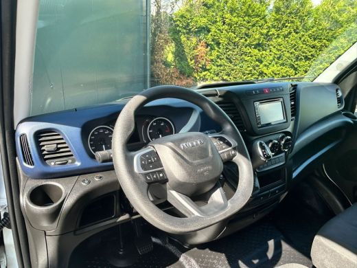 Iveco Daily 35S18 3.0 180 PK HI-MATIC AUTOM / L4H2 / 3500 KG AHG / 3 ZITS / AIRCO / NAVI / CRUISE ActivLease financial lease