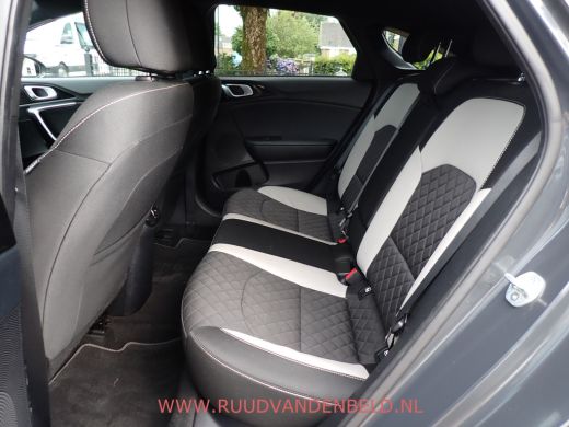 Kia ProCeed 1.0 T-GDI GT-Line Edition NAVI/CAMERA/CARPLAY/DAB ActivLease financial lease