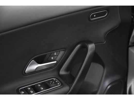 Mercedes-Benz A-Klasse 160 Style *1ste Eigenaar*Navigatie*DAB*camera*Stoelverwarming* ActivLease financial lease