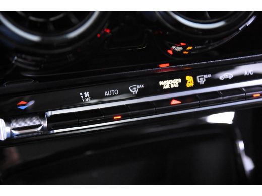 Mercedes-Benz A-Klasse 160 Style *1ste Eigenaar*Navigatie*DAB*camera*Stoelverwarming* ActivLease financial lease
