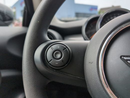 Mini Cooper 1.5 Cooper | Lage KM Stand! | Airco | Cruise Control | ActivLease financial lease