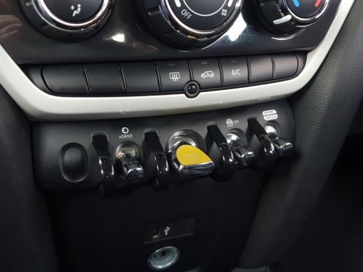 Mini Countryman 2.0 Cooper S E ALL4 | Cruise Control | Navigatie | PDC | ActivLease financial lease