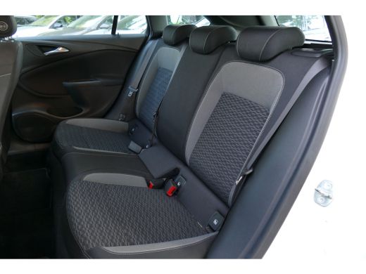 Opel Astra Sports Tourer 1.2 TURBO 110PK BUSINESS EDITION / NAVI / LED / PDC / CLIMA / CAMERA / AGR / BLUETO... ActivLease financial lease