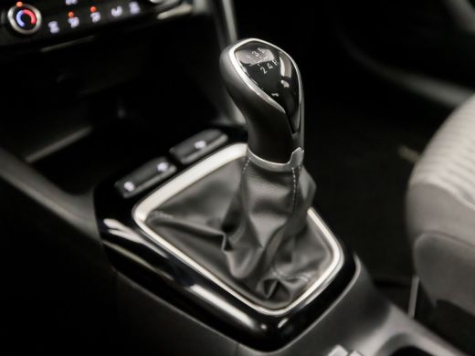 Opel Corsa 1.2 Sport (BLUETOOTH, STUUR/STOELVERWARMING, SPORTSTOELEN, CRUISE, PARKEERSENSOREN, NIEUWE APK, N... ActivLease financial lease