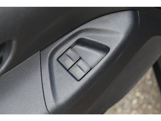 Peugeot 108 1.0 e-VTi Active | Airco | Elek Ramen | Elek Spiegels | Bluetooth | Stuurw. Bediening | | Airco |... ActivLease financial lease