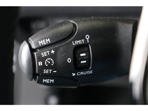 Peugeot 2008 1.2 PureTech Allure 100 | Navi | Trekhaak | Climate control |  Cruise control | Led Koplampen | L... ActivLease financial lease